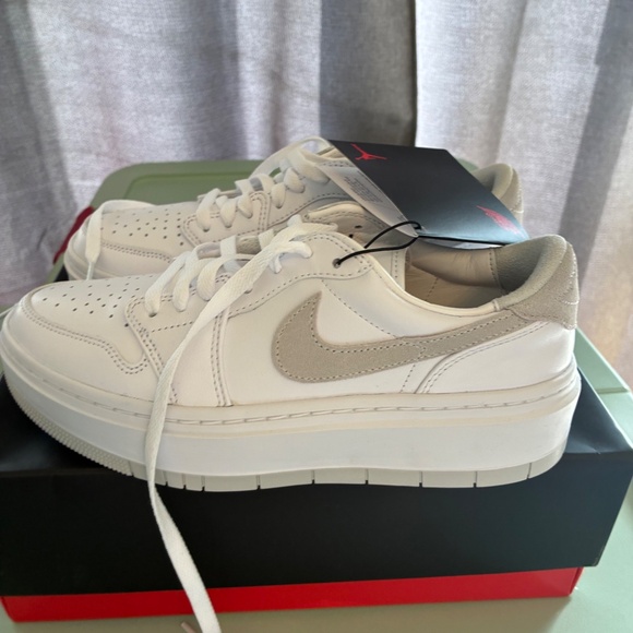 New in Box Nike Air Jordan 1 Elevate Low sneaker platform size 9 white grey gray - Picture 10 of 16